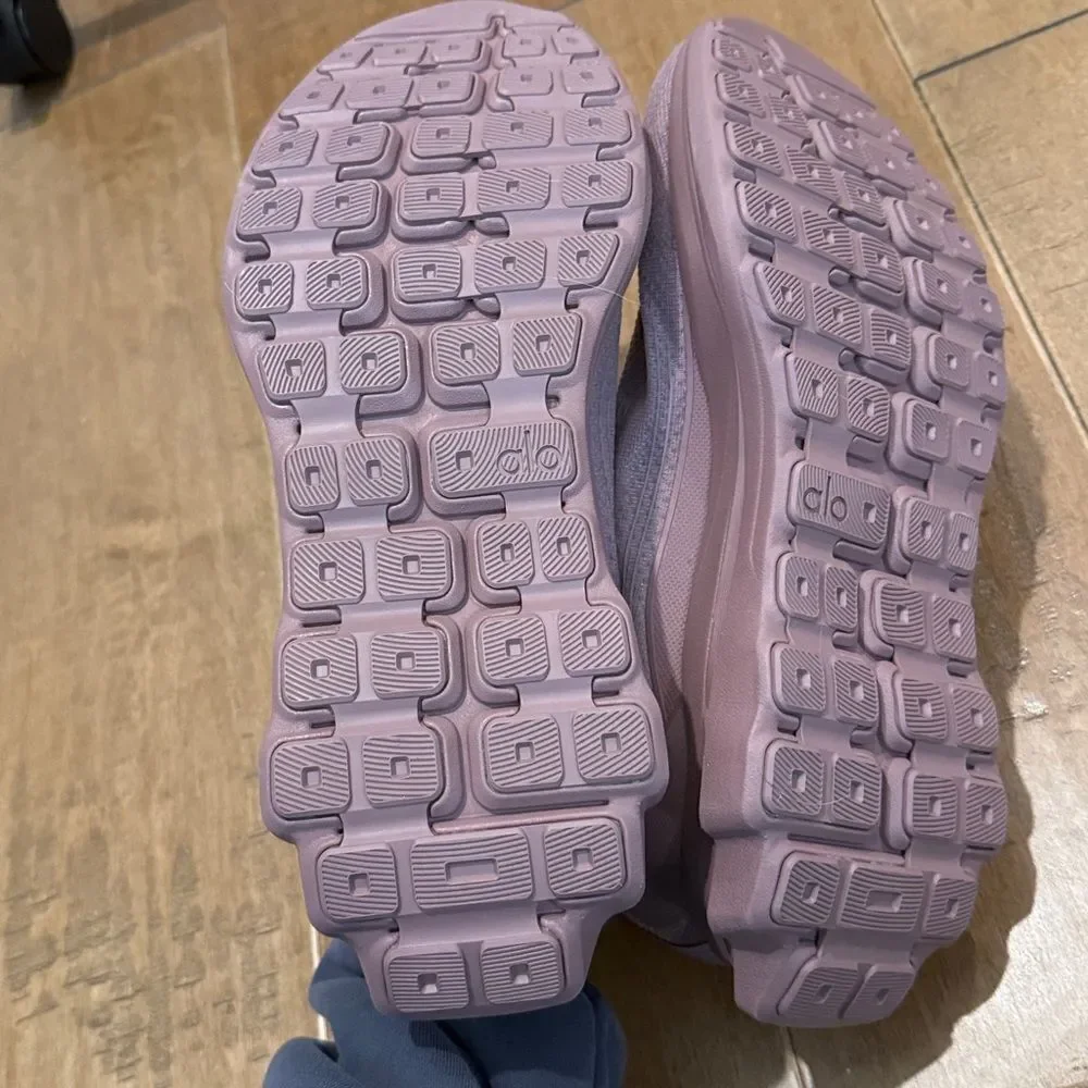 NWOB Alo Runner Shoes Smokey Quartz